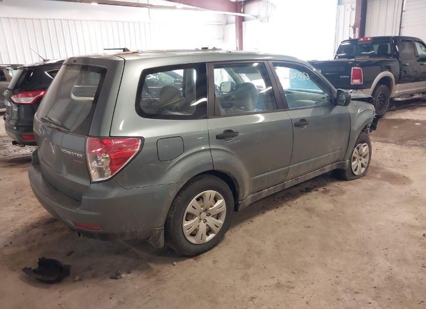 Photo 4 of 2010 Subaru Forester 2.5X (VIN JF2SH6AC2AH726122)