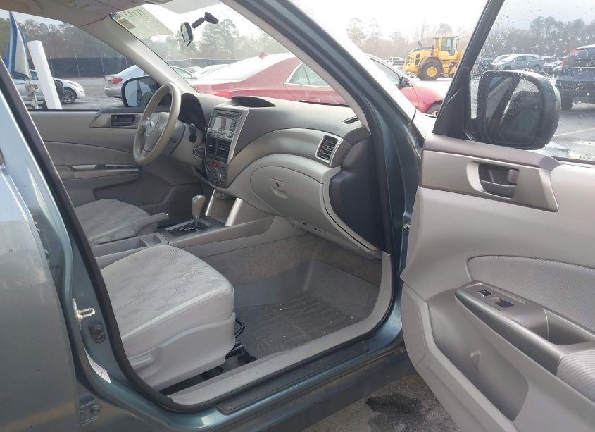 Photo 5 of 2010 Subaru Forester 2.5X (VIN JF2SH6AC2AH746631)