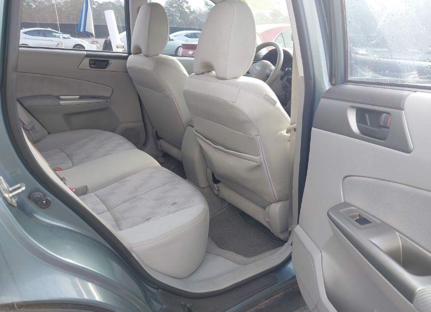 Photo 8 of 2010 Subaru Forester 2.5X (VIN JF2SH6AC2AH746631)