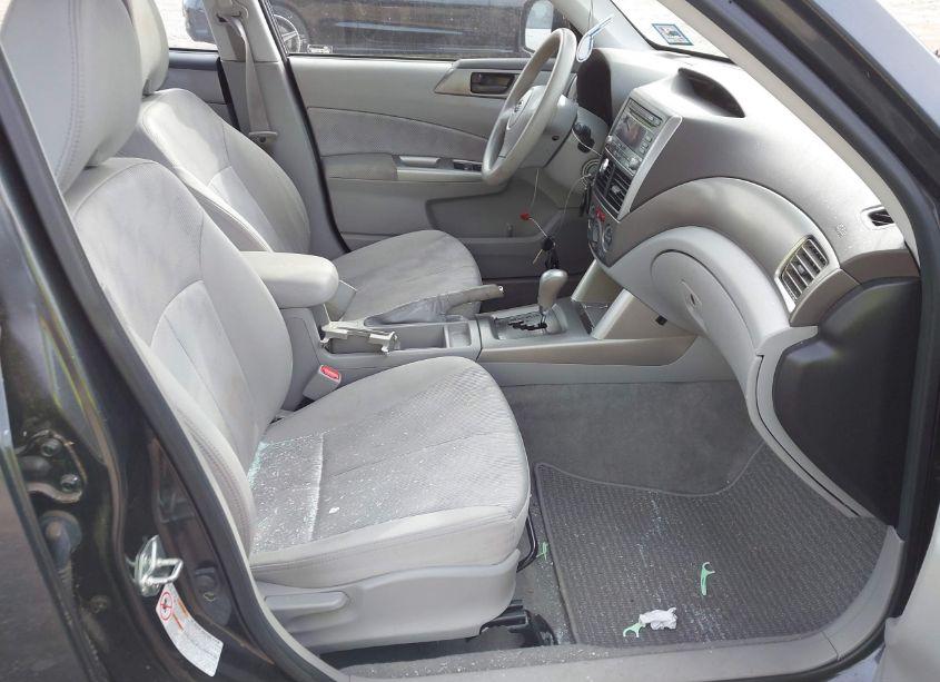Photo 5 of 2010 Subaru Forester 2.5X (VIN JF2SH6AC2AH758438)