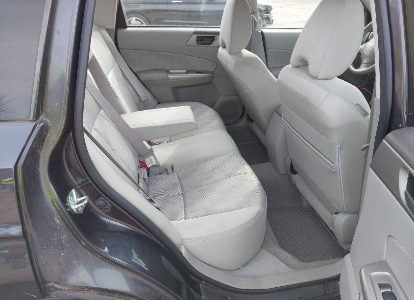 Photo 8 of 2010 Subaru Forester 2.5X (VIN JF2SH6AC2AH758438)