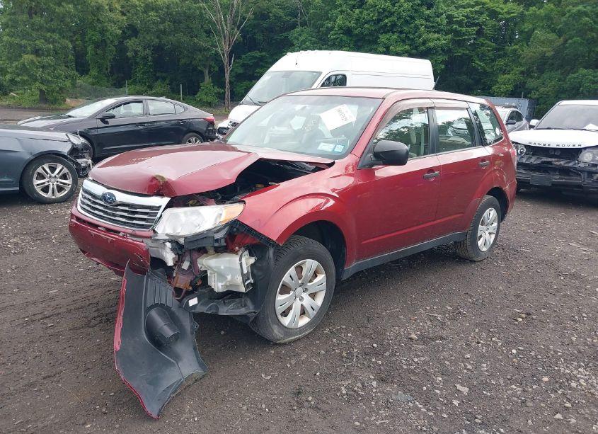 Photo 2 of 2010 Subaru Forester 2.5X (VIN JF2SH6AC3AG740360)