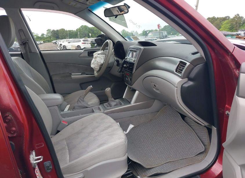 Photo 5 of 2010 Subaru Forester 2.5X (VIN JF2SH6AC3AG740360)