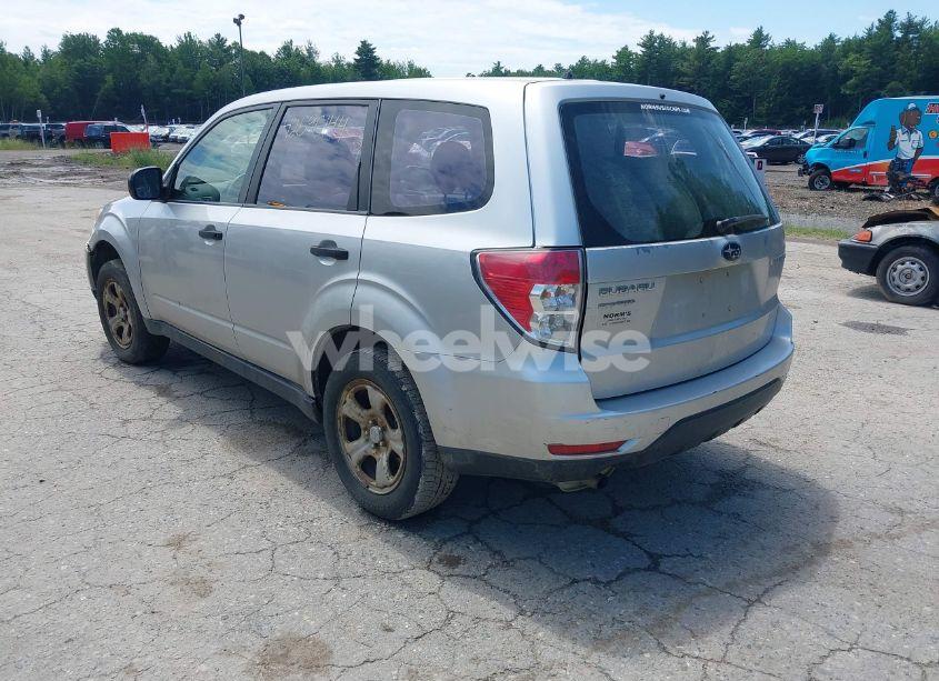 Photo 3 of 2010 Subaru Forester 2.5X (VIN JF2SH6AC3AG741539)
