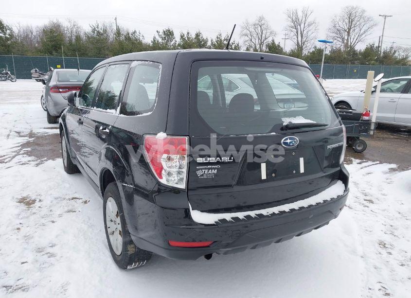 Photo 3 of 2010 Subaru Forester 2.5X (VIN JF2SH6AC3AH709233)