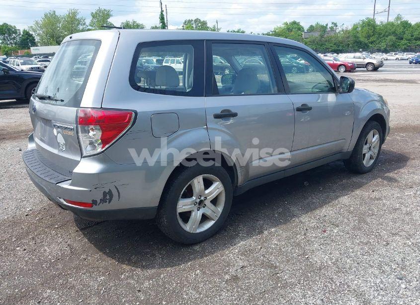 Photo 4 of 2010 Subaru Forester 2.5X (VIN JF2SH6AC3AH725318)