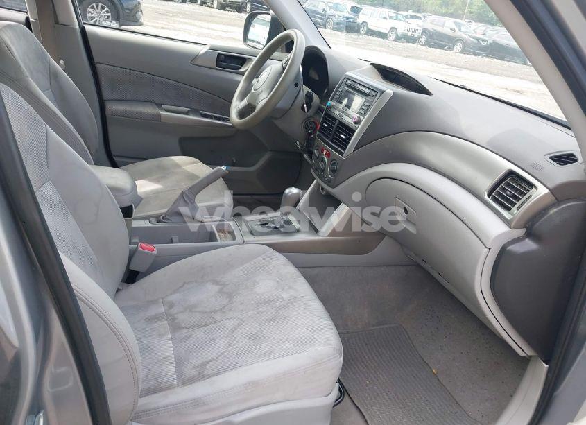 Photo 5 of 2010 Subaru Forester 2.5X (VIN JF2SH6AC3AH725318)