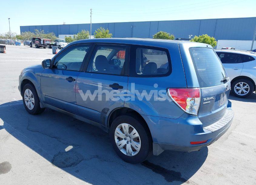 Photo 3 of 2010 Subaru Forester 2.5X (VIN JF2SH6AC3AH743401)