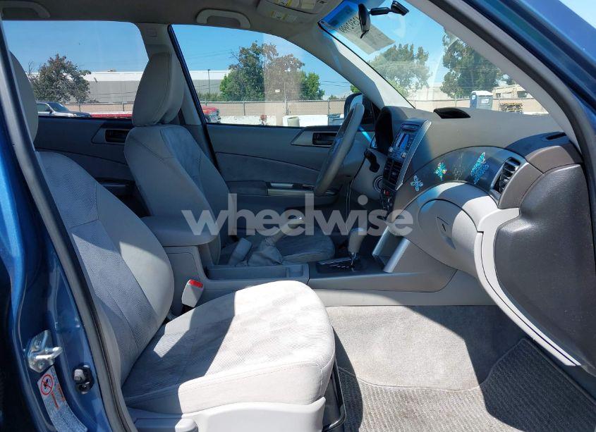 Photo 5 of 2010 Subaru Forester 2.5X (VIN JF2SH6AC3AH743401)