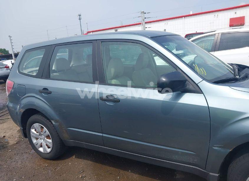 Photo 13 of 2010 Subaru Forester 2.5X (VIN JF2SH6AC3AH746590)