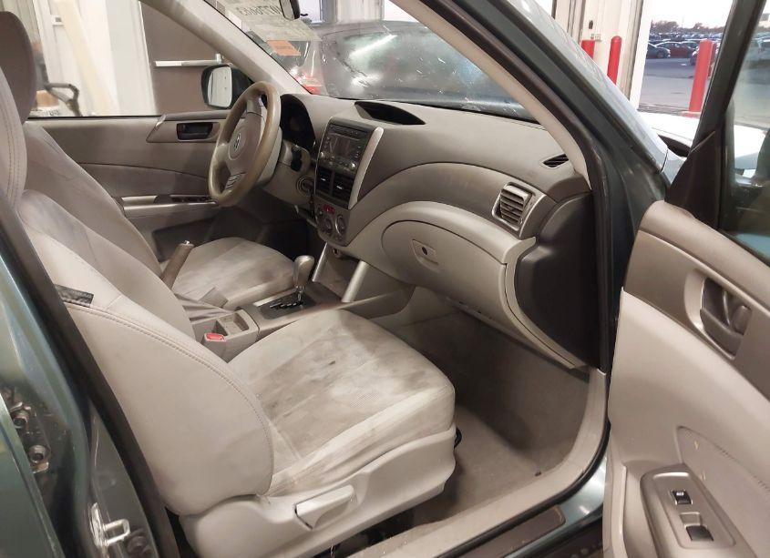 Photo 5 of 2010 Subaru Forester 2.5X (VIN JF2SH6AC3AH752468)