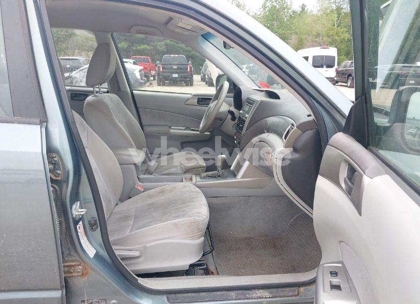 Photo 5 of 2010 Subaru Forester 2.5X (VIN JF2SH6AC4AH703134)