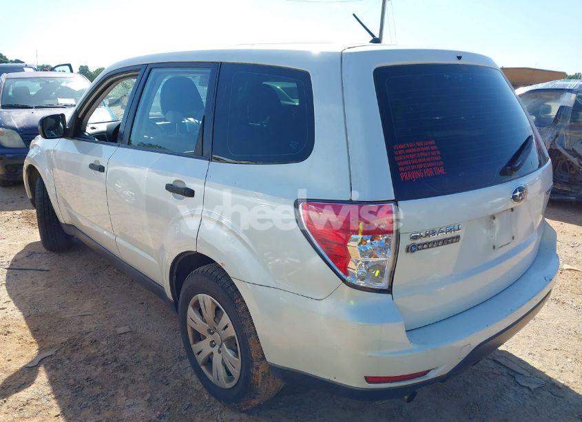 Photo 3 of 2010 Subaru Forester 2.5X (VIN JF2SH6AC5AH708584)