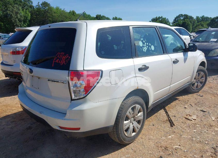 Photo 4 of 2010 Subaru Forester 2.5X (VIN JF2SH6AC5AH708584)