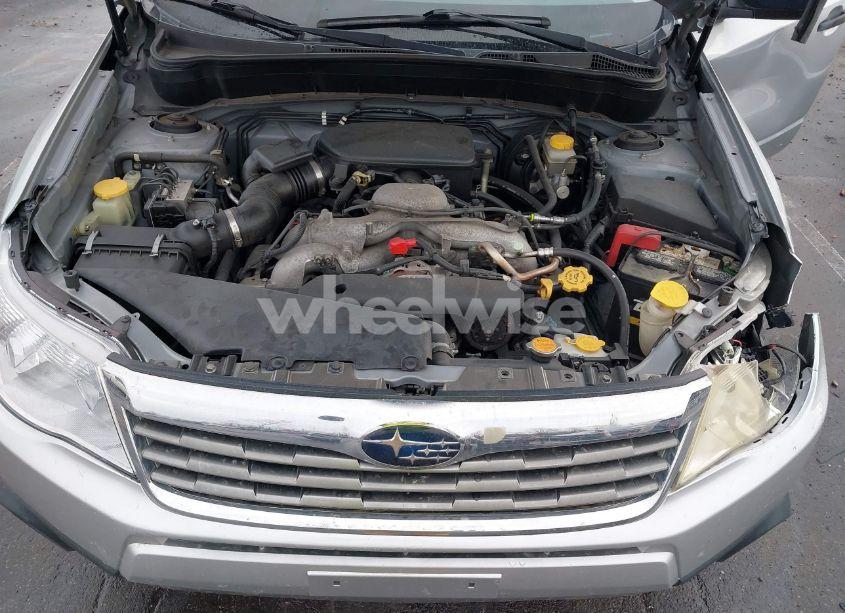 Photo 10 of 2010 Subaru Forester 2.5X (VIN JF2SH6AC5AH715289)