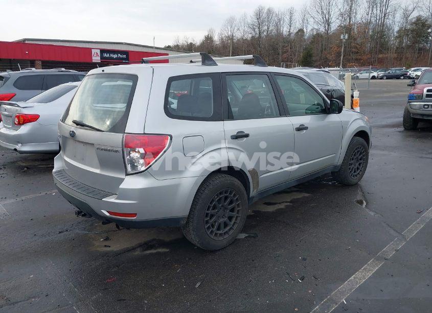 Photo 4 of 2010 Subaru Forester 2.5X (VIN JF2SH6AC5AH715289)