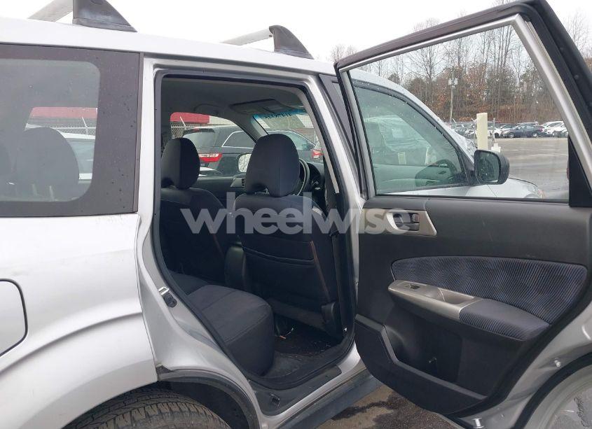 Photo 8 of 2010 Subaru Forester 2.5X (VIN JF2SH6AC5AH715289)