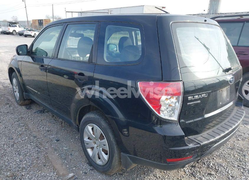 Photo 3 of 2010 Subaru Forester 2.5X (VIN JF2SH6AC6AH743733)