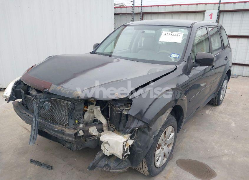 Photo 2 of 2010 Subaru Forester 2.5X (VIN JF2SH6AC6AH751315)