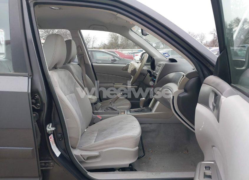 Photo 5 of 2010 Subaru Forester 2.5X (VIN JF2SH6AC6AH751315)