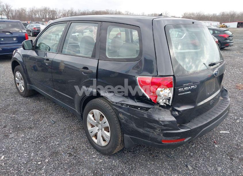 Photo 3 of 2010 Subaru Forester 2.5X (VIN JF2SH6AC6AH758085)