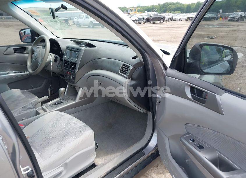 Photo 5 of 2010 Subaru Forester 2.5X (VIN JF2SH6AC7AH760685)