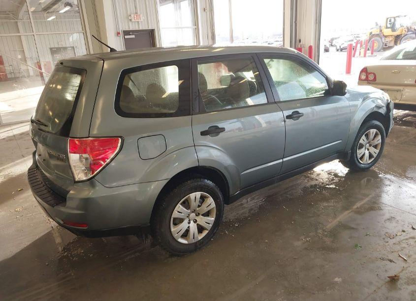 Photo 4 of 2010 Subaru Forester 2.5X (VIN JF2SH6AC8AH716615)