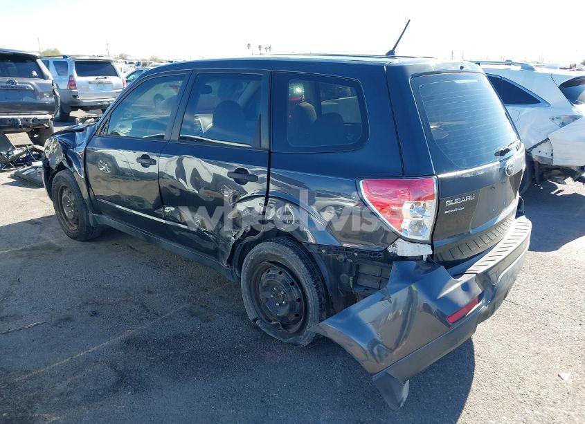 Photo 3 of 2010 Subaru Forester 2.5X (VIN JF2SH6AC8AH738808)