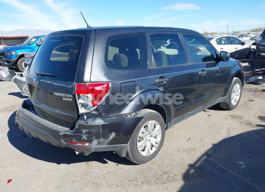 Photo 4 of 2010 Subaru Forester 2.5X (VIN JF2SH6AC8AH738808)