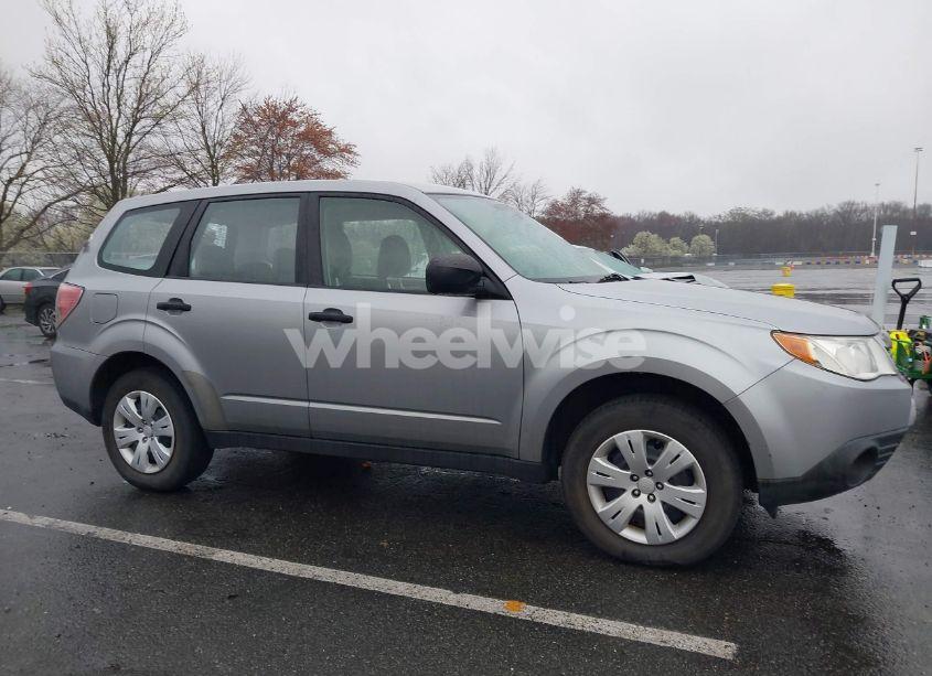 Photo 13 of 2010 Subaru Forester 2.5X (VIN JF2SH6AC8AH746620)