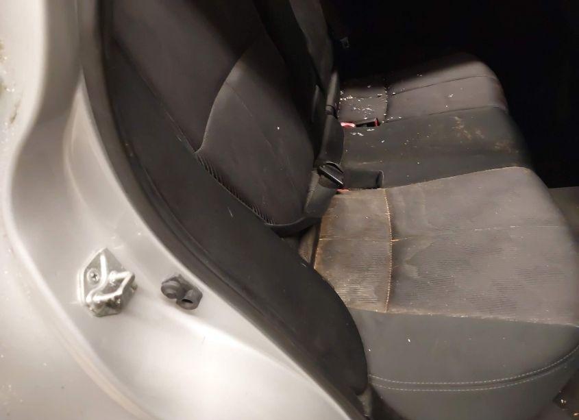 Photo 8 of 2010 Subaru Forester 2.5X (VIN JF2SH6AC9AH726067)