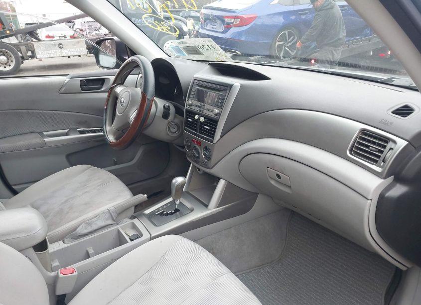 Photo 5 of 2010 Subaru Forester 2.5X (VIN JF2SH6ACXAH752953)