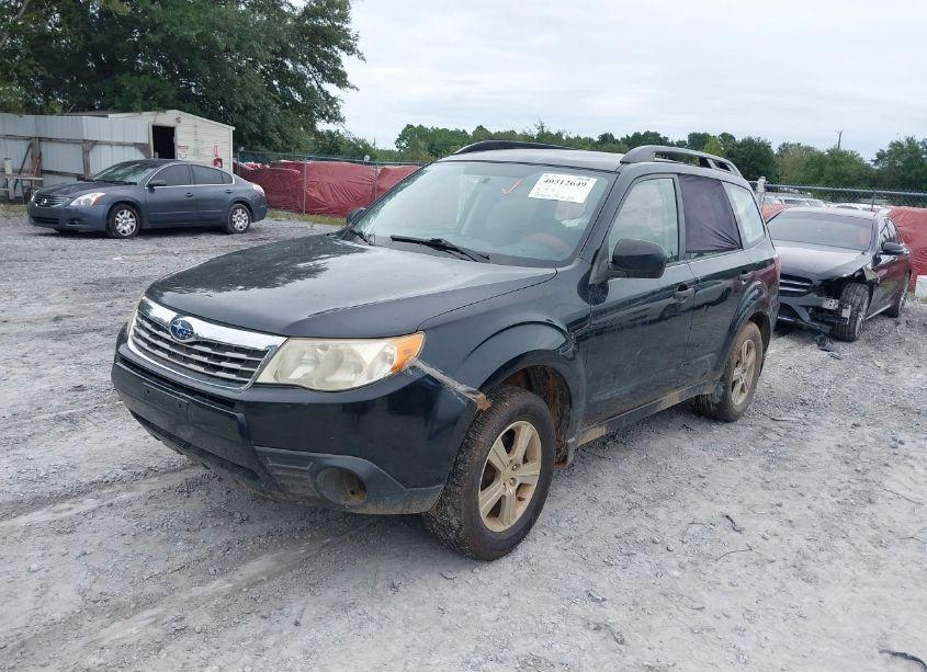 Photo 2 of 2010 Subaru Forester 2.5X (VIN JF2SH6BC0AG769264)