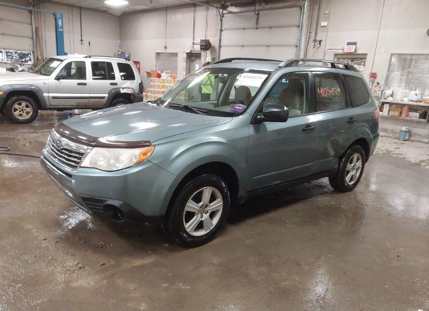 Photo 2 of 2010 Subaru Forester 2.5X (VIN JF2SH6BC0AH910487)