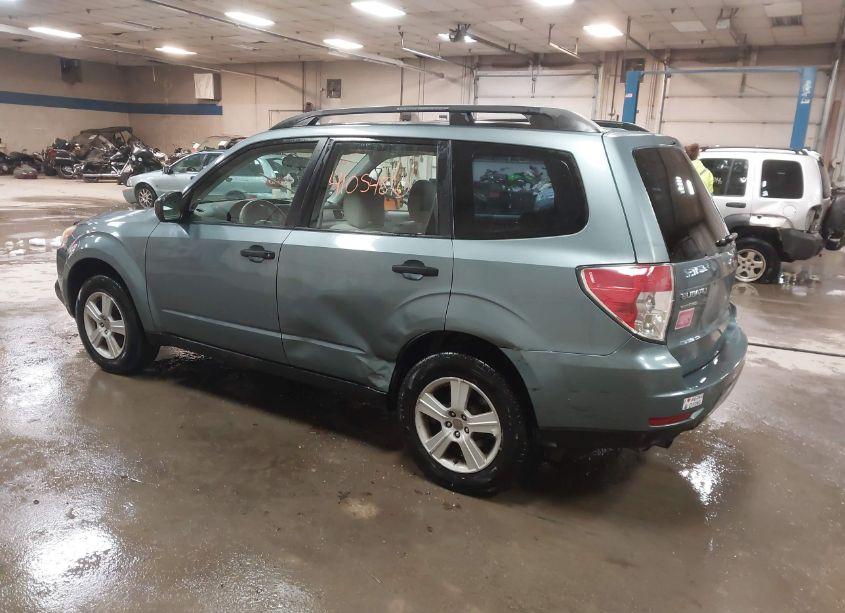 Photo 3 of 2010 Subaru Forester 2.5X (VIN JF2SH6BC0AH910487)