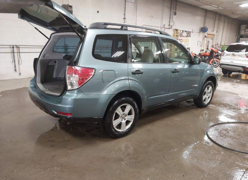 Photo 4 of 2010 Subaru Forester 2.5X (VIN JF2SH6BC0AH910487)