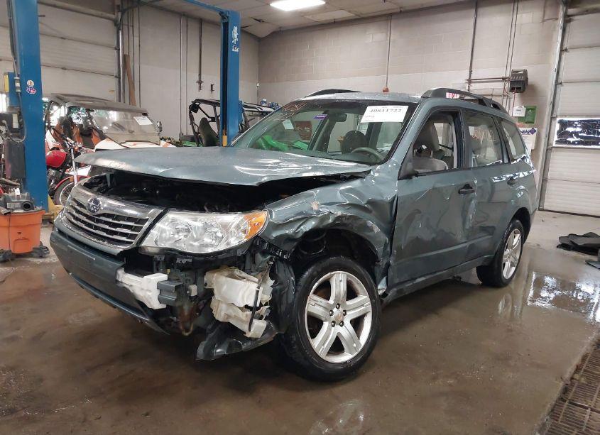 Photo 2 of 2010 Subaru Forester 2.5X (VIN JF2SH6BC1AG909998)