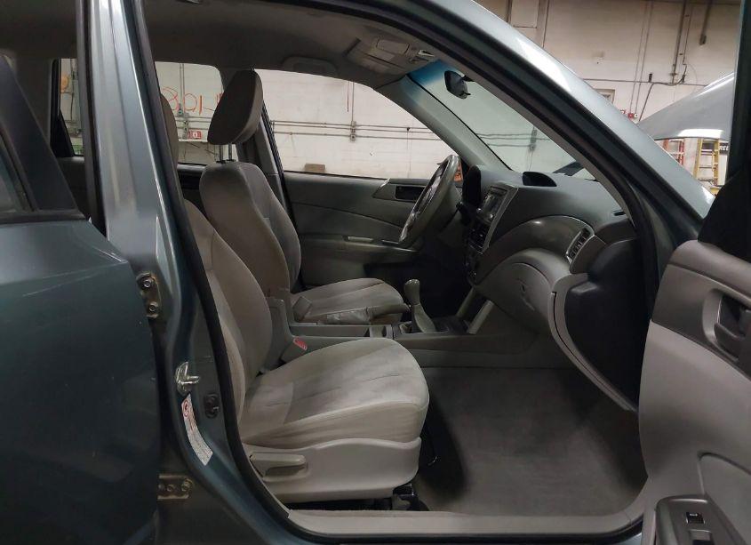 Photo 5 of 2010 Subaru Forester 2.5X (VIN JF2SH6BC1AG909998)