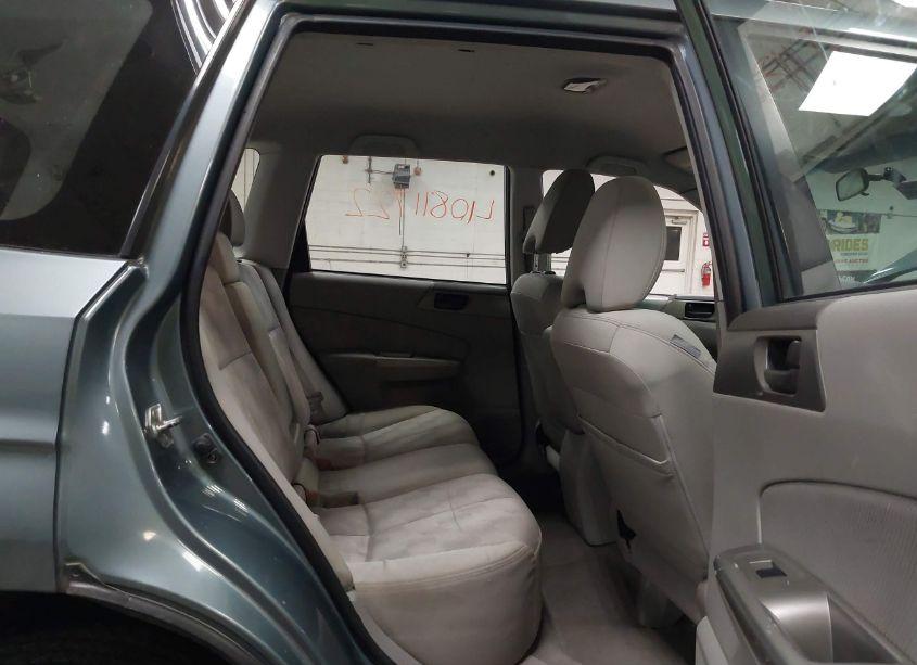 Photo 8 of 2010 Subaru Forester 2.5X (VIN JF2SH6BC1AG909998)
