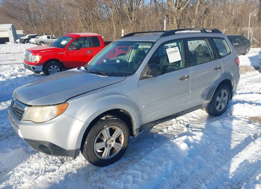 Photo 2 of 2010 Subaru Forester 2.5X (VIN JF2SH6BC1AH785564)