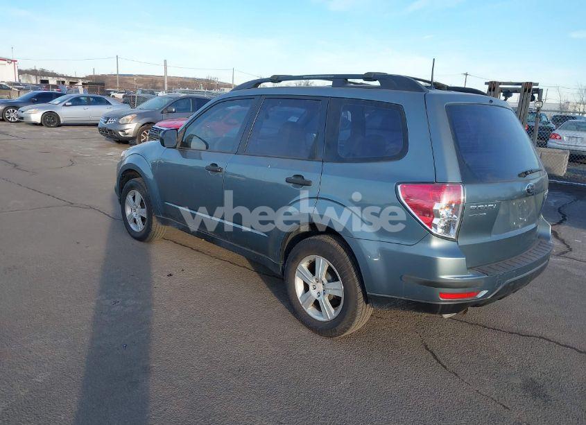 Photo 3 of 2010 Subaru Forester 2.5X (VIN JF2SH6BC1AH901488)