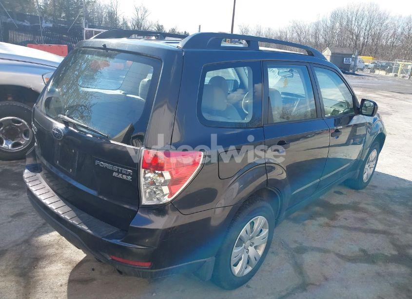 Photo 4 of 2010 Subaru Forester 2.5X (VIN JF2SH6BC2AH770393)