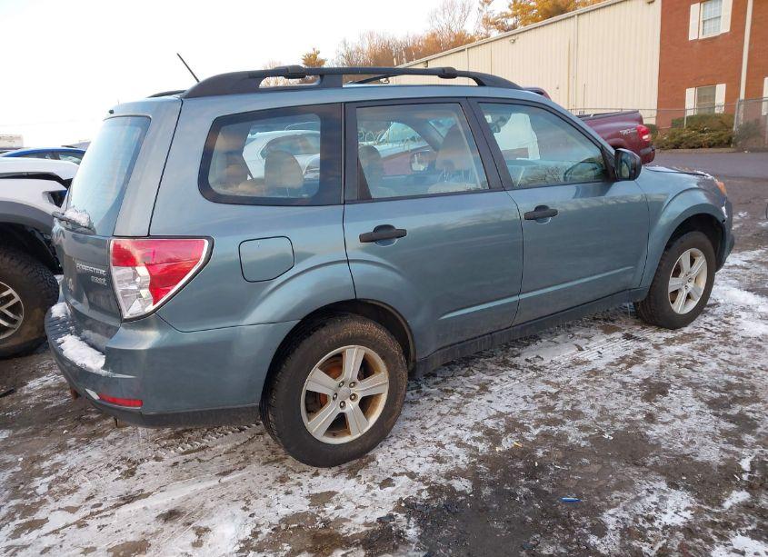 Photo 4 of 2010 Subaru Forester 2.5X (VIN JF2SH6BC2AH784620)