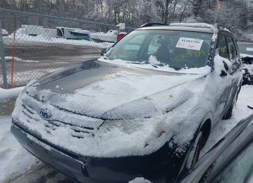 Photo 2 of 2010 Subaru Forester 2.5X (VIN JF2SH6BC2AH792720)