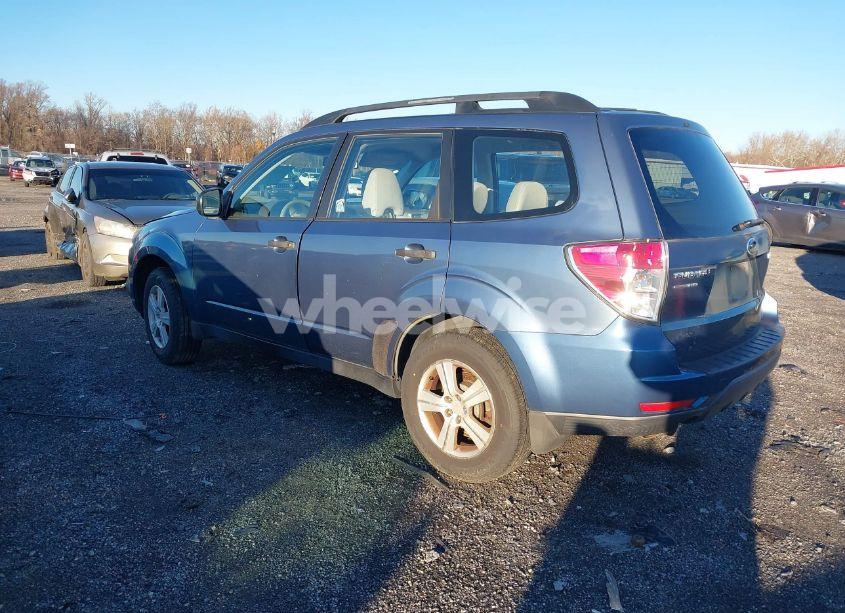Photo 3 of 2010 Subaru Forester 2.5X (VIN JF2SH6BC3AH764067)