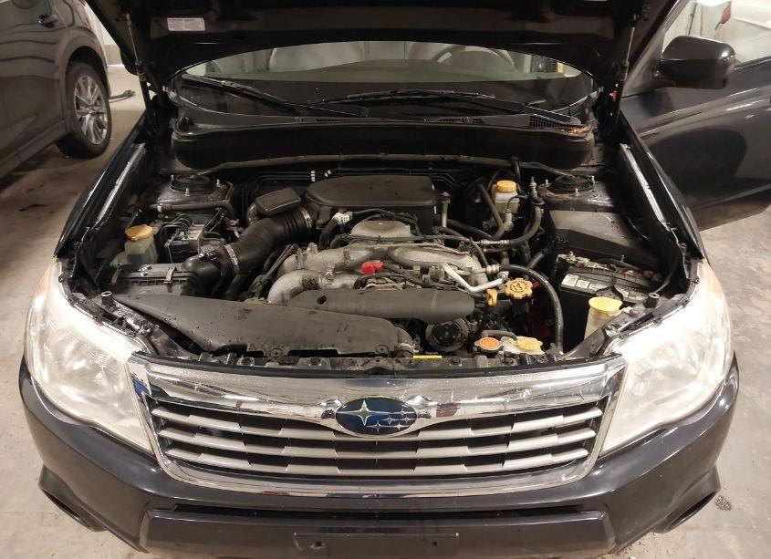 Photo 10 of 2010 Subaru Forester 2.5X (VIN JF2SH6BC3AH775022)