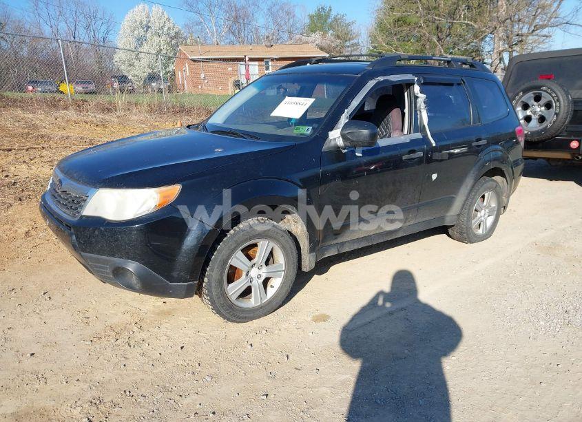 Photo 2 of 2010 Subaru Forester 2.5X (VIN JF2SH6BC3AH775862)
