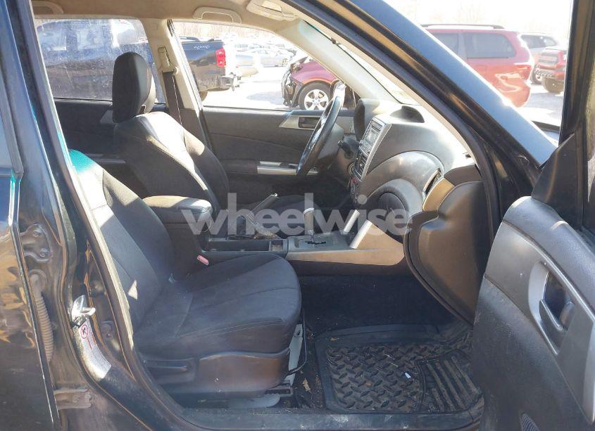 Photo 5 of 2010 Subaru Forester 2.5X (VIN JF2SH6BC3AH775862)