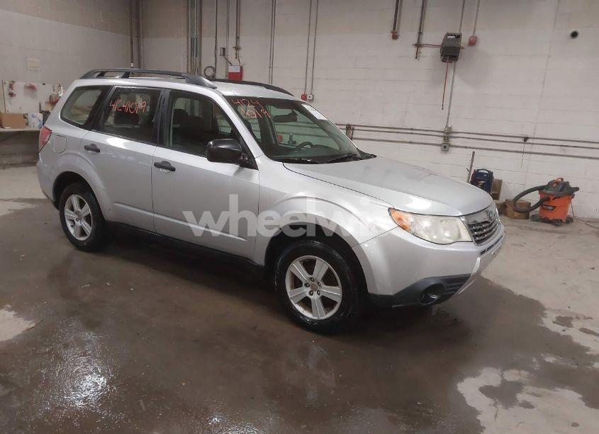 2010 Subaru Forester 2.5X (VIN JF2SH6BC3AH779720) main photo