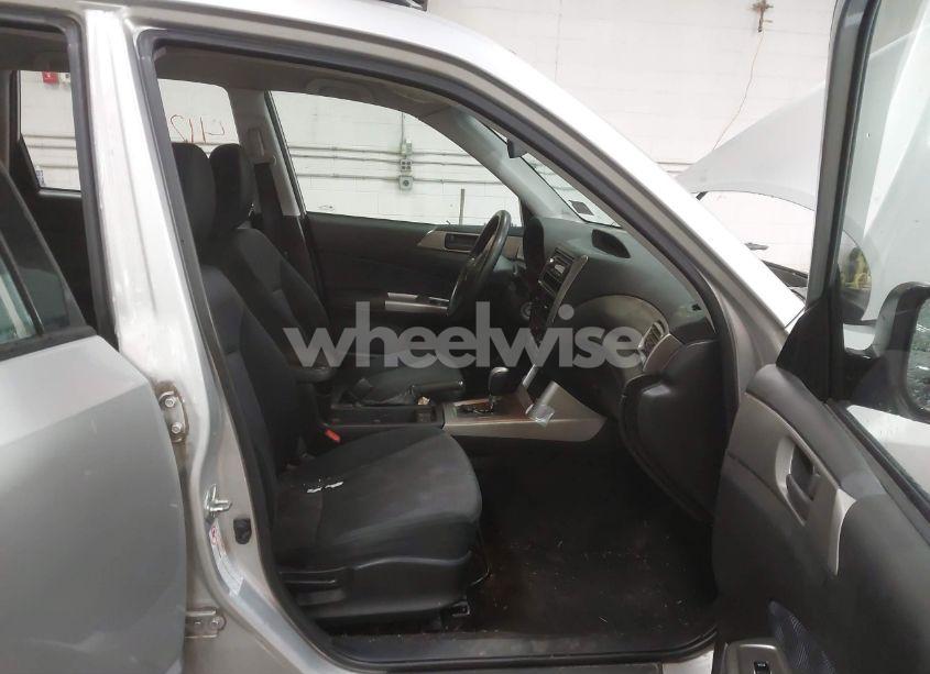 Photo 5 of 2010 Subaru Forester 2.5X (VIN JF2SH6BC3AH779720)